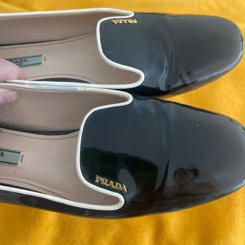 Prada Black and White Women's Loafers - Picture 2 of 2